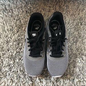 ❌SOLD❌ Women’s Nike Sneakers 👟